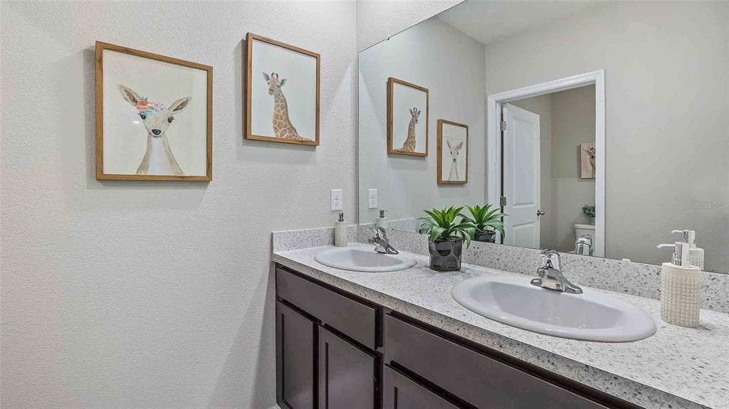 710 ACE OUTLAW AVENUE RUSKIN, FL 33570