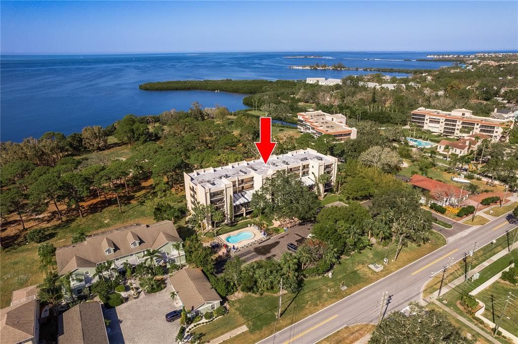 206 TARPON POINT TARPON SPRINGS, FL 34689