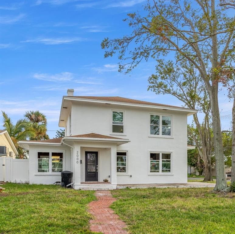 2000 SHORE ACRES BOULEVARD NE ST PETERSBURG, FL 33703