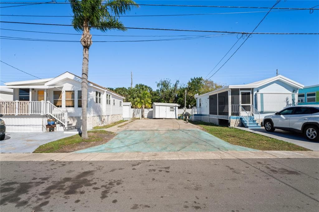 627 YAWL LANE PALM HARBOR, FL 34683