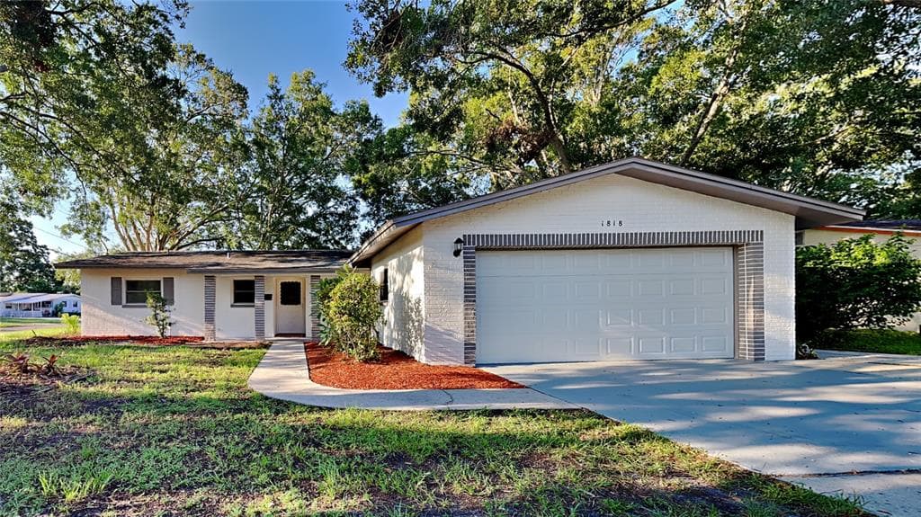 1818 75TH AVENUE N ST PETERSBURG, FL 33702