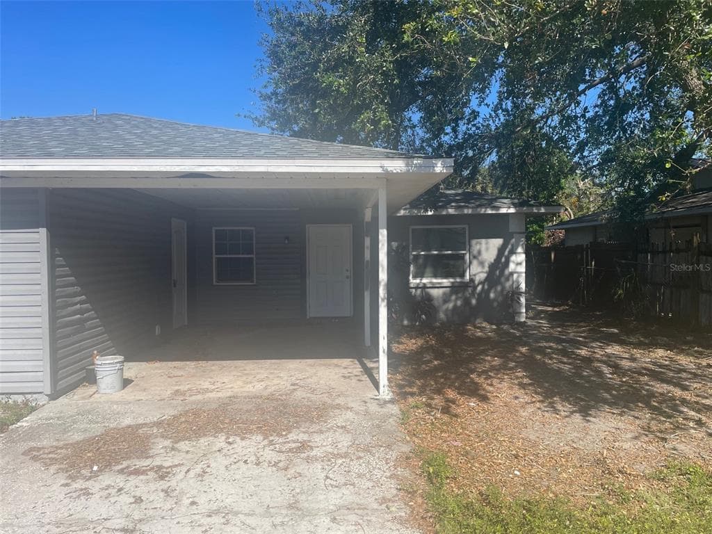 107 60TH AVENUE DRIVE E UNIT B BRADENTON, FL 34203
