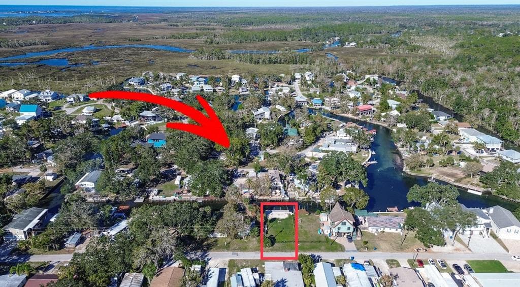 5327 CIRCLE DRIVE WEEKI WACHEE, FL 34607