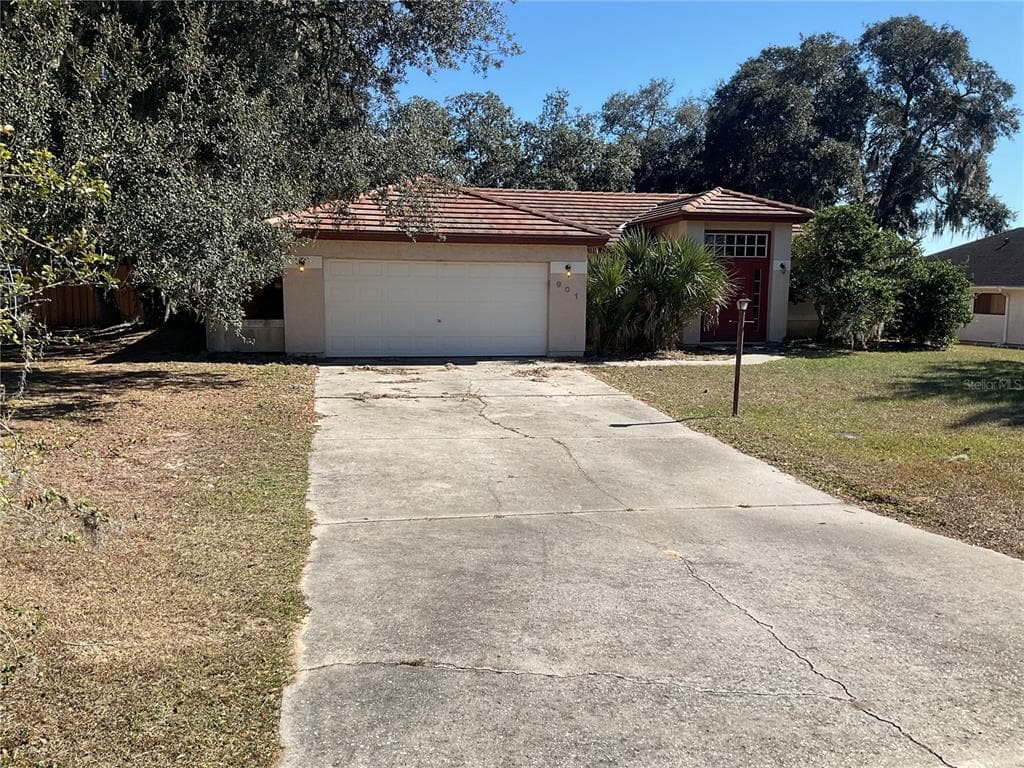 901 HICKORY ROAD OCALA, FL 34472