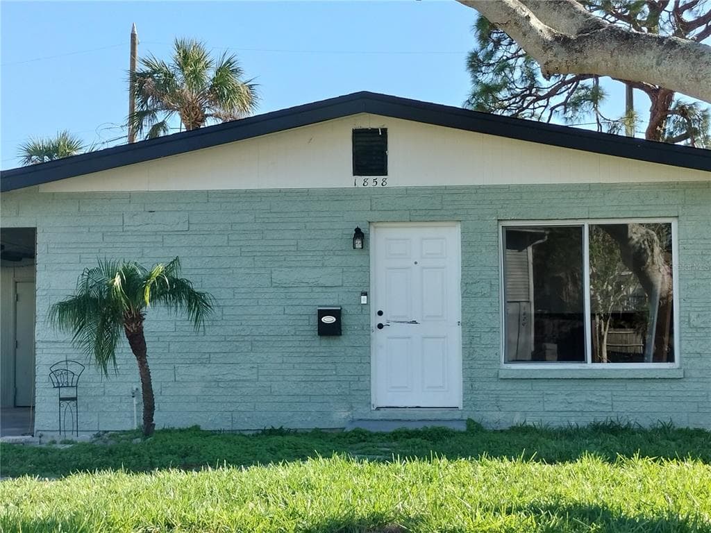 1858 MISSISSIPPI AVENUE NE ST PETERSBURG, FL 33703