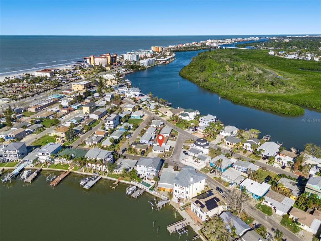 480 180TH AVENUE E REDINGTON SHORES, FL 33708