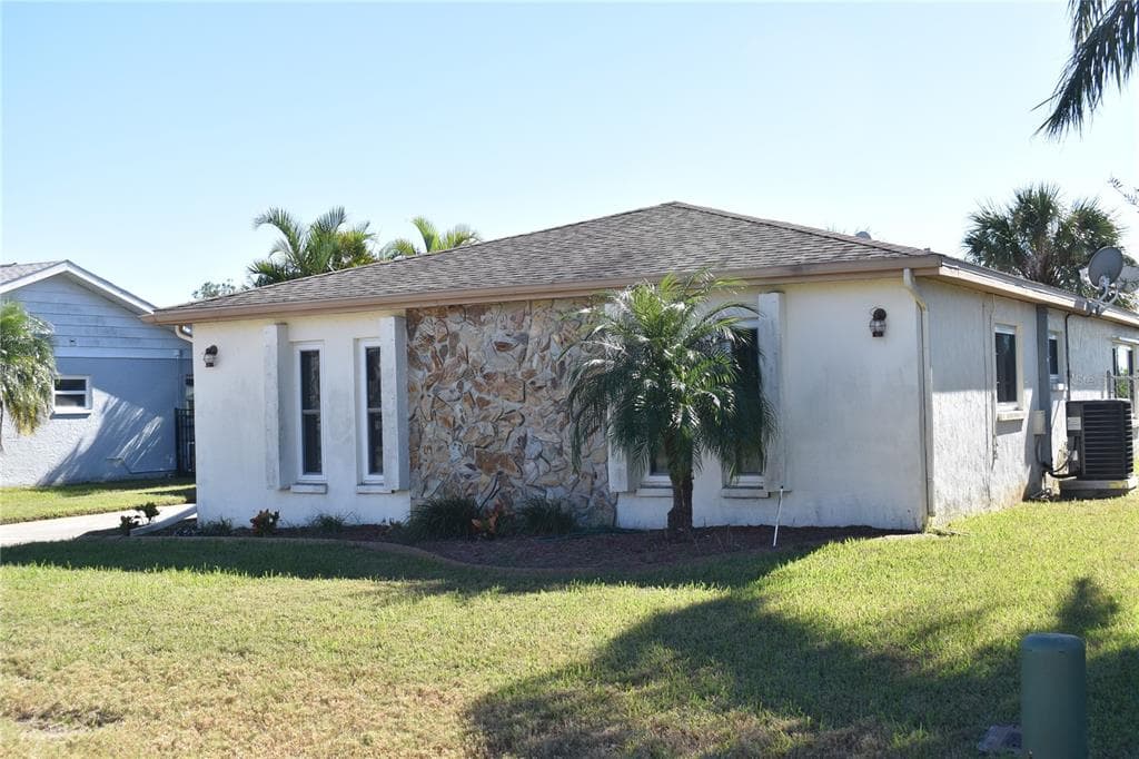 7028 SOUTHWIND DRIVE HUDSON, FL 34667
