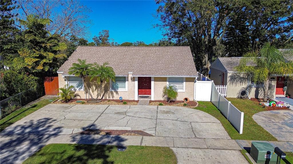 3223 SANDSPUR DRIVE TAMPA, FL 33618