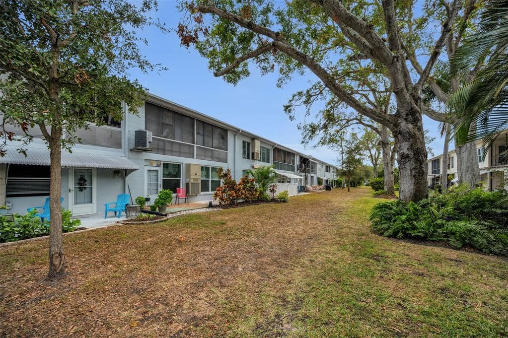 4152 55 WAY N UNIT 1030 KENNETH CITY, FL 33709