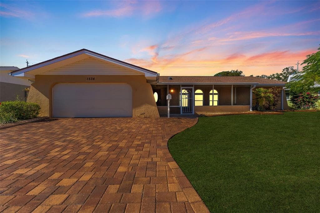 1534 W DEL WEBB BOULEVARD SUN CITY CENTER, FL 33573