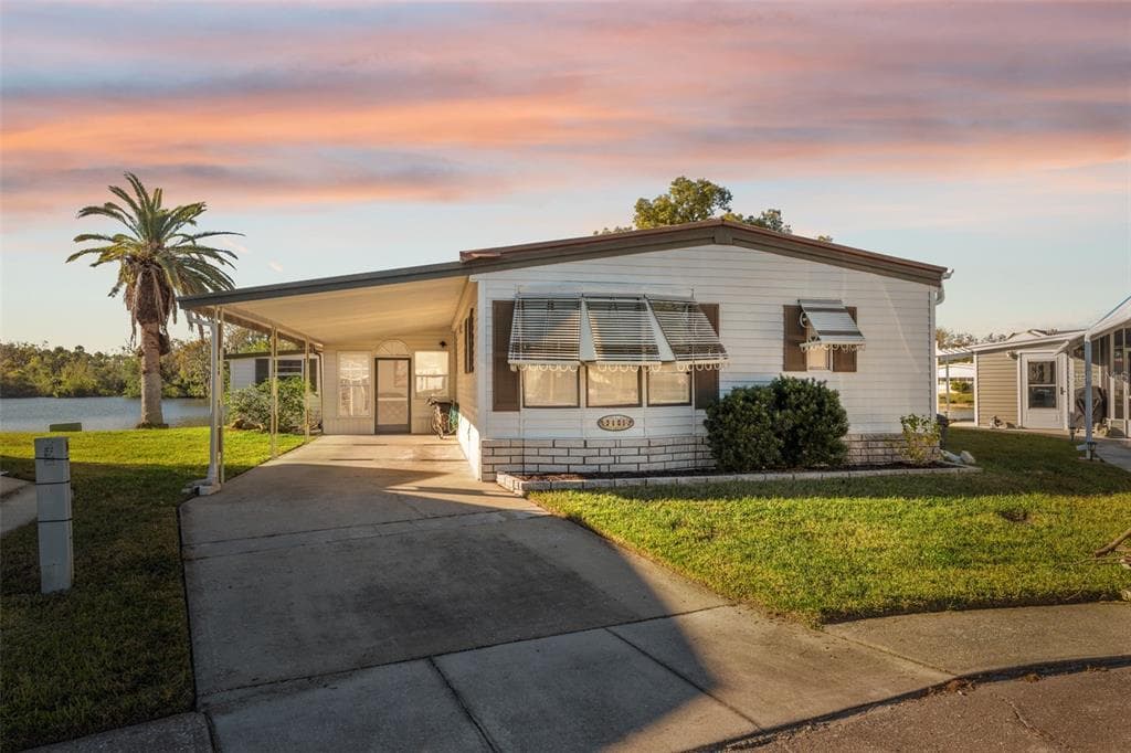 3101 SOUTHPORT DRIVE HOLIDAY, FL 34690