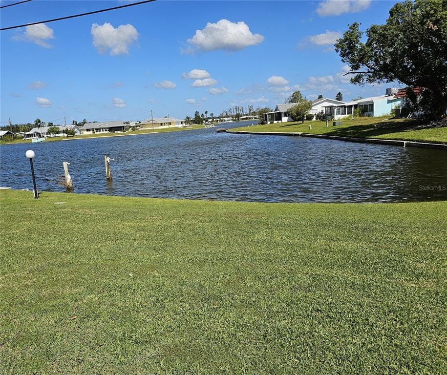 1021 FORDHAM DRIVE SUN CITY CENTER, FL 33573
