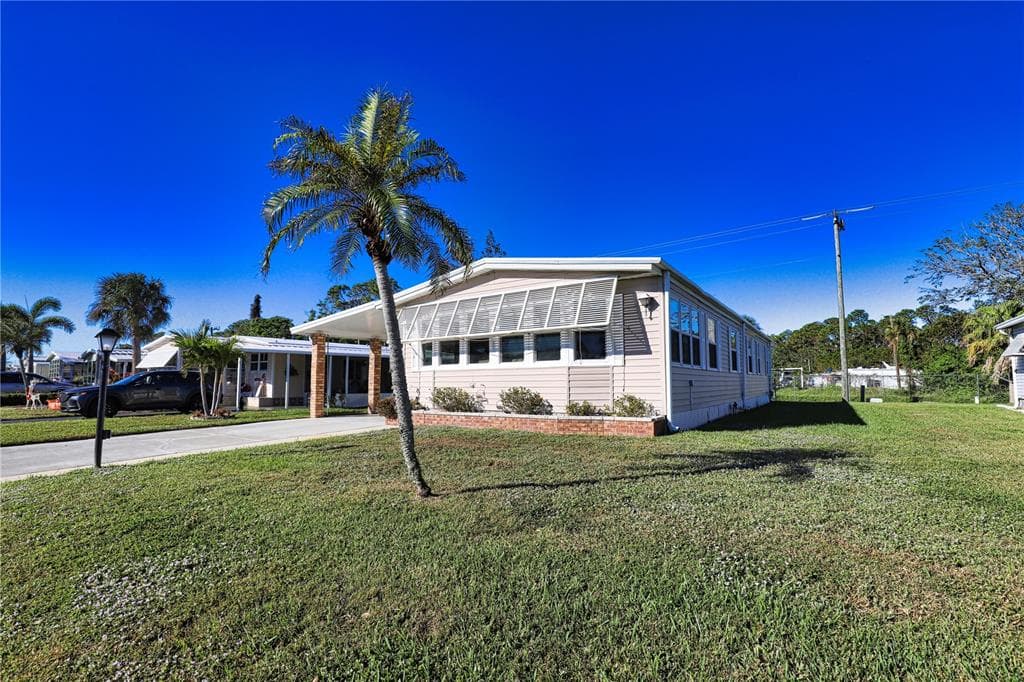 118 LA COSTA NORTH PORT, FL 34287