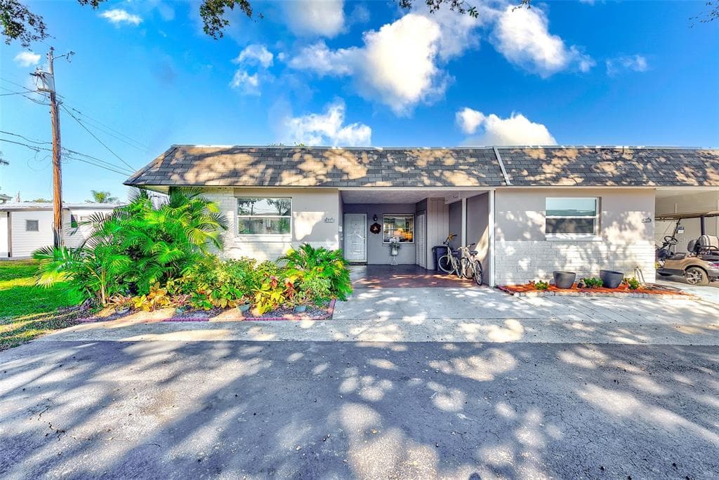 844 SKYLOCH DRIVE S DUNEDIN, FL 34698