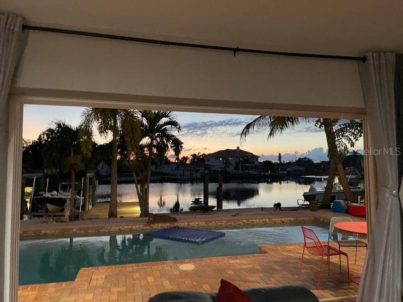 9410 SUN ISLE DRIVE NE ST PETERSBURG, FL 33702