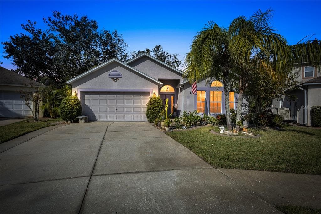 4704 BEAR CLAW COURT VALRICO, FL 33594