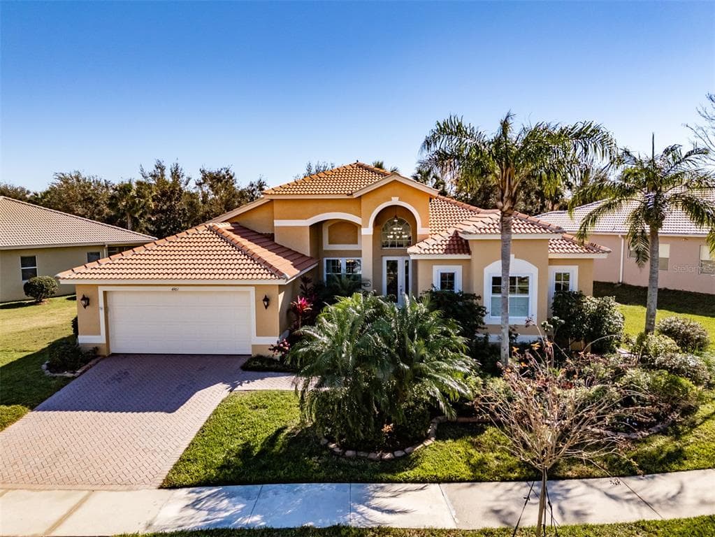 4961 SAPPHIRE SOUND DRIVE WIMAUMA, FL 33598