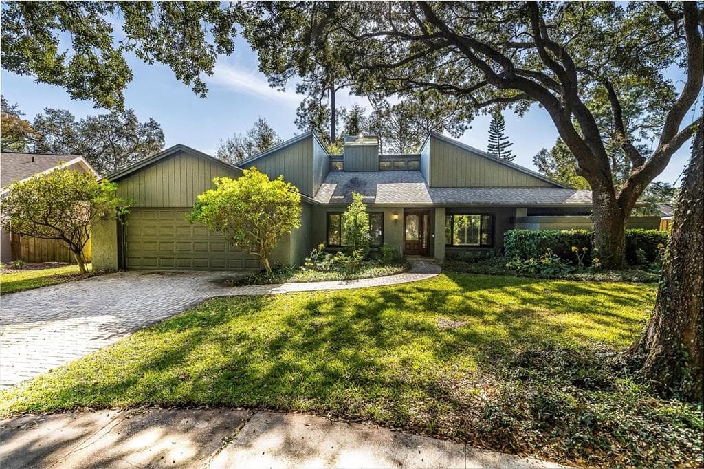 3412 REYNOLDSWOOD DRIVE TAMPA, FL 33618
