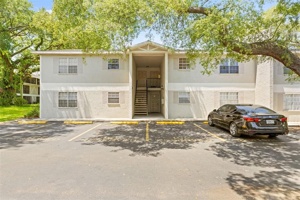 14466 REUTER STRASSE CIRCLE UNIT 501 TAMPA, FL 33613