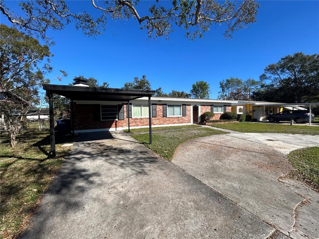 3903 W WISCONSIN AVENUE TAMPA, FL 33616