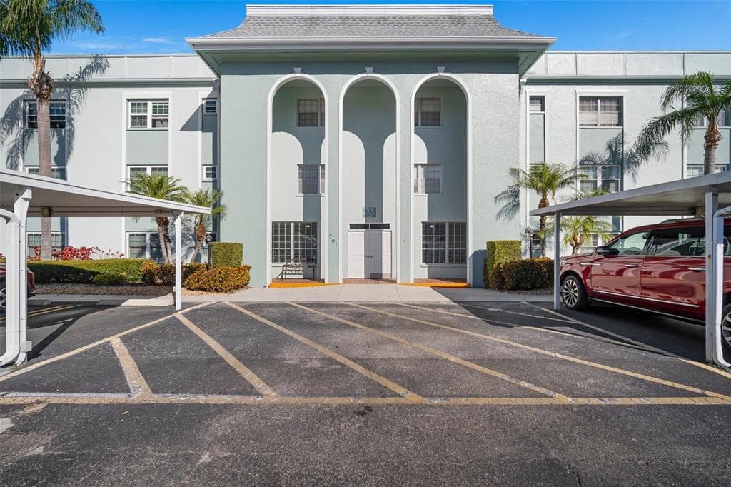 701 POINSETTIA ROAD UNIT 314 BELLEAIR, FL 33756