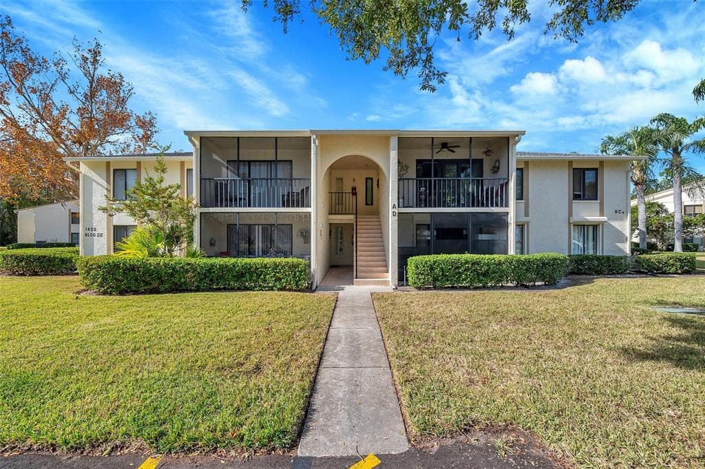 1400 PINE GLEN LANE UNIT B2 TARPON SPRINGS, FL 34688