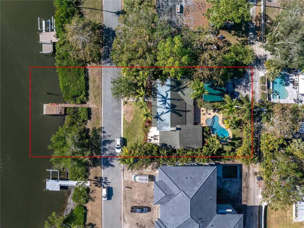 323 COFFEE POT DRIVE NE