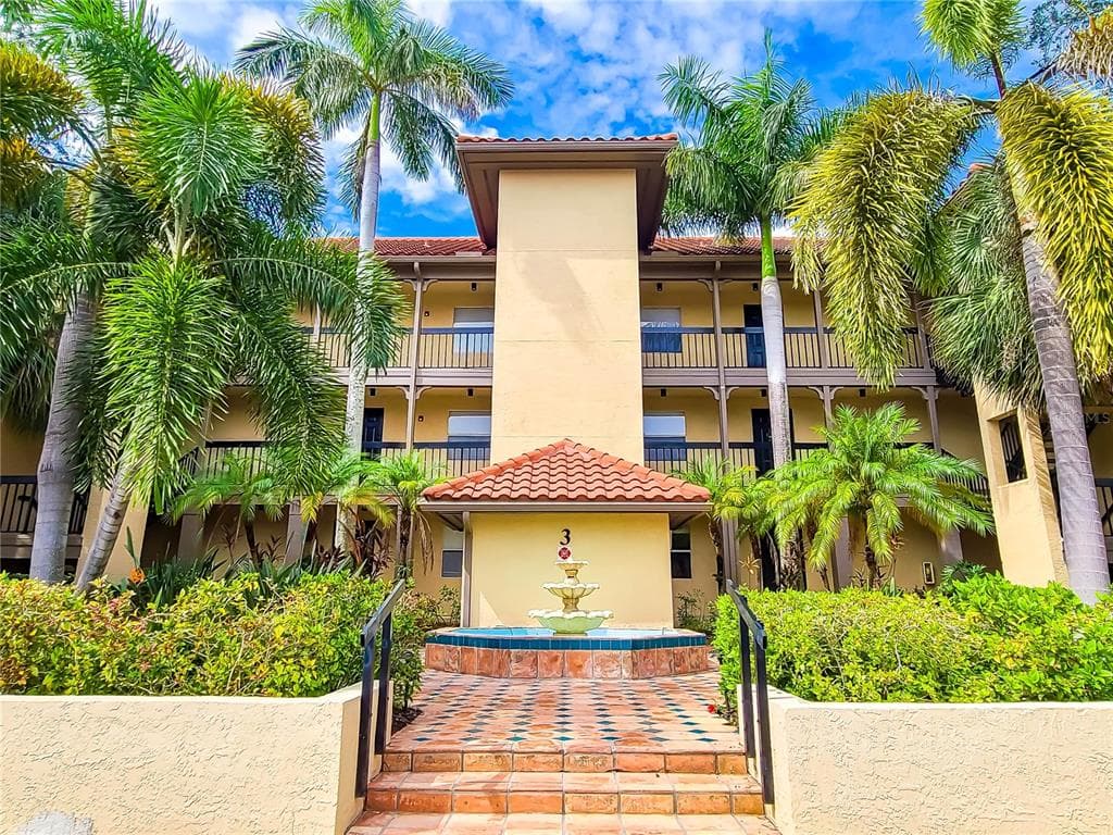 2400 FEATHER SOUND DRIVE UNIT 315 CLEARWATER, FL 33762
