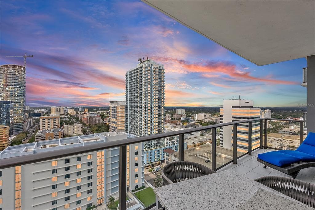 100 1ST AVENUE N UNIT 2207 ST PETERSBURG, FL 33701