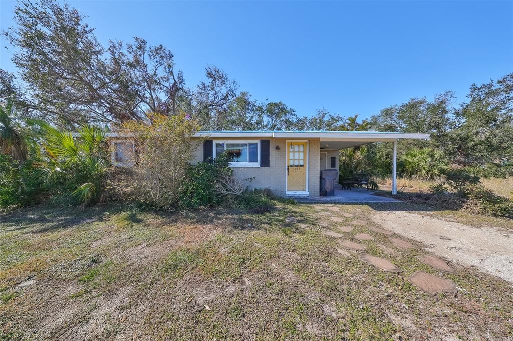 1023 WILLIS ROAD RUSKIN, FL 33570