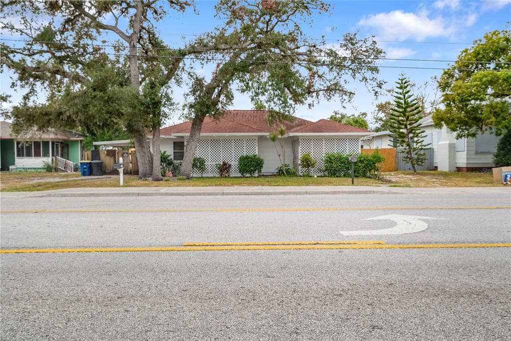206 S HIGHLAND AVENUE CLEARWATER, FL 33755