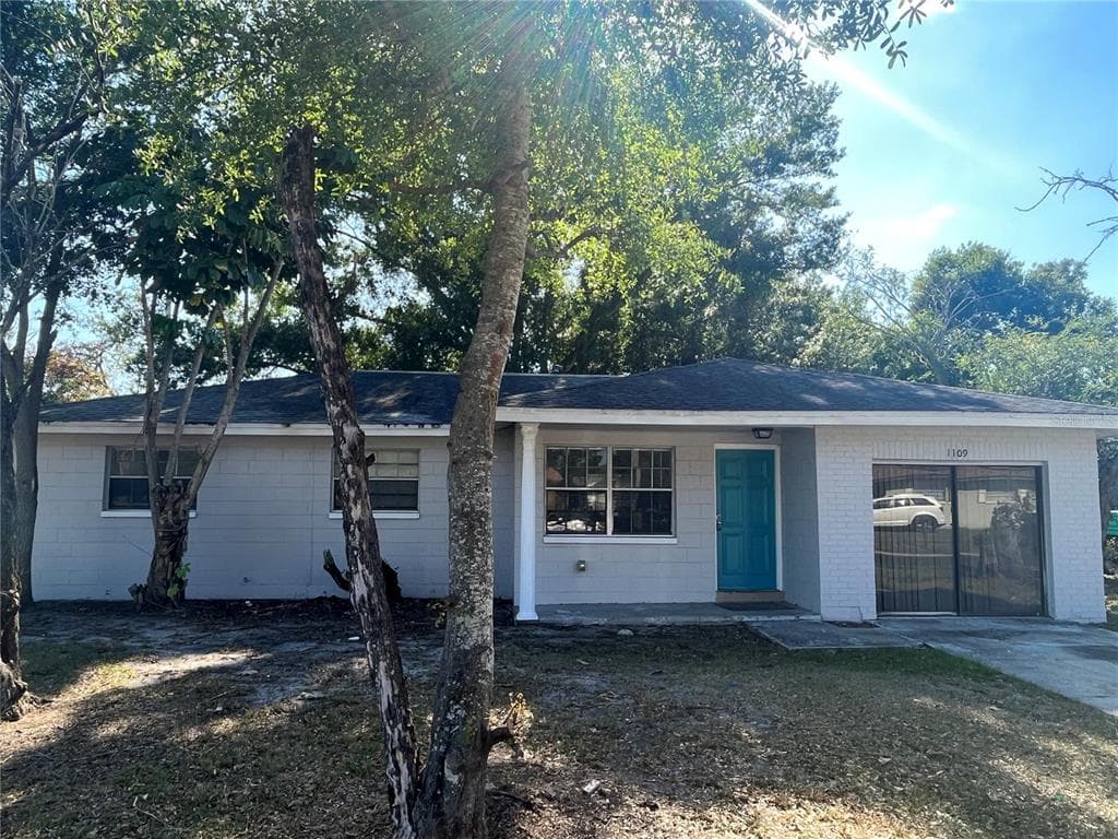 1109 KIRKLAND DRIVE TAMPA, FL 33619