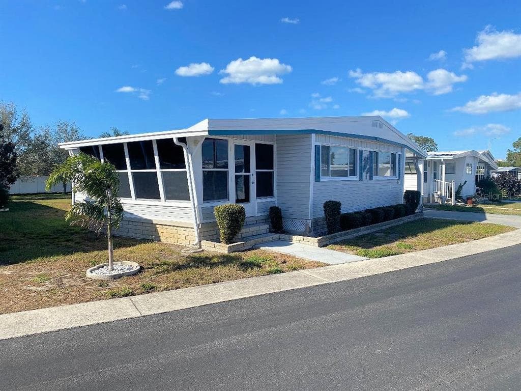 54 PINDO PALM STREET W LARGO, FL 33770