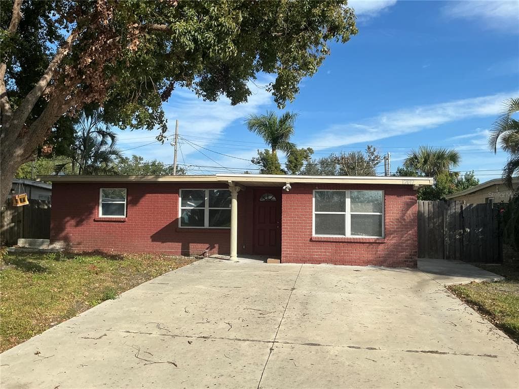 12017 105TH LANE LARGO, FL 33773
