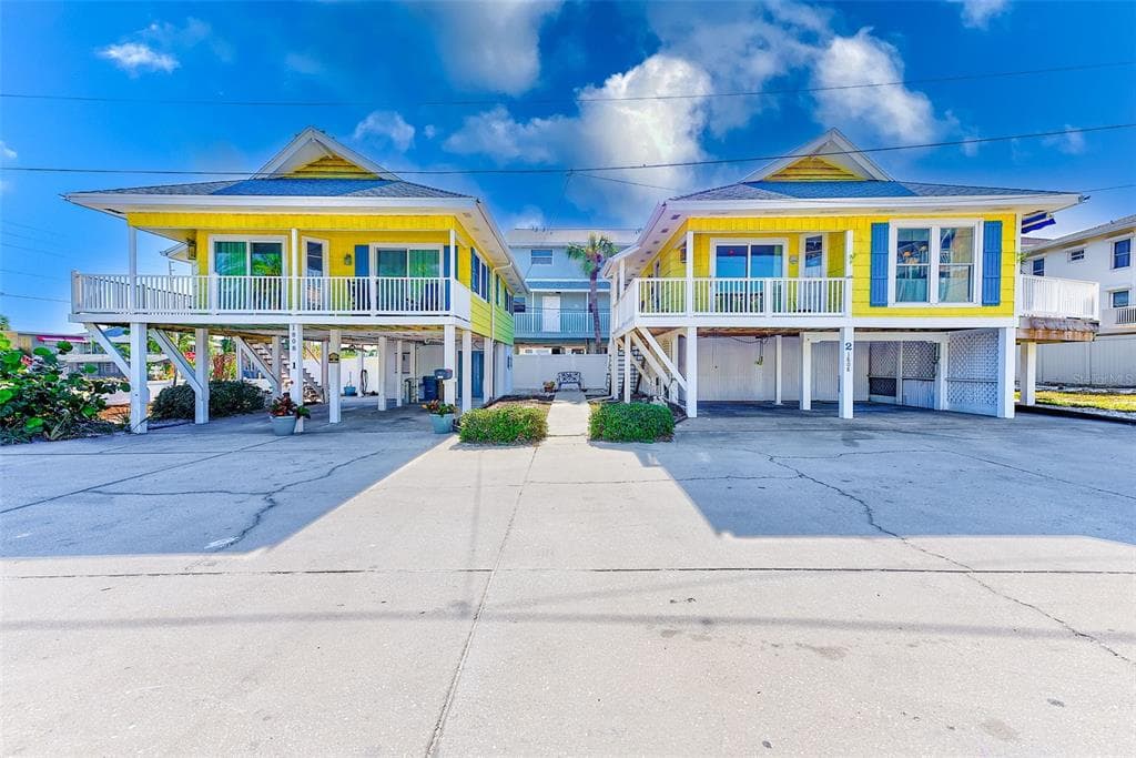1808 GULF BOULEVARD UNIT A & B INDIAN ROCKS BEACH, FL 33785
