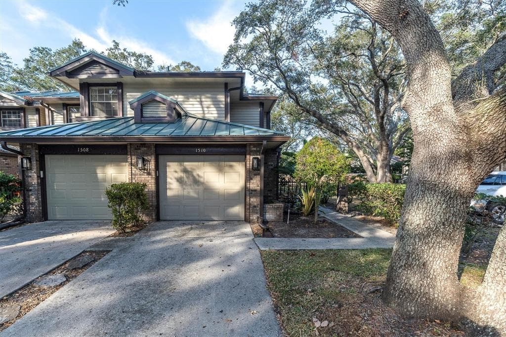 1510 MAHOGANY LANE UNIT 606 PALM HARBOR, FL 34683