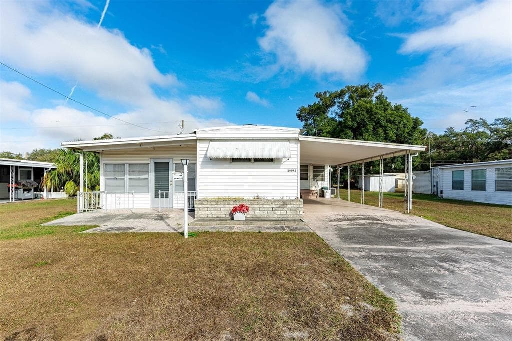 39045 SABAL AVENUE ZEPHYRHILLS, FL 33542