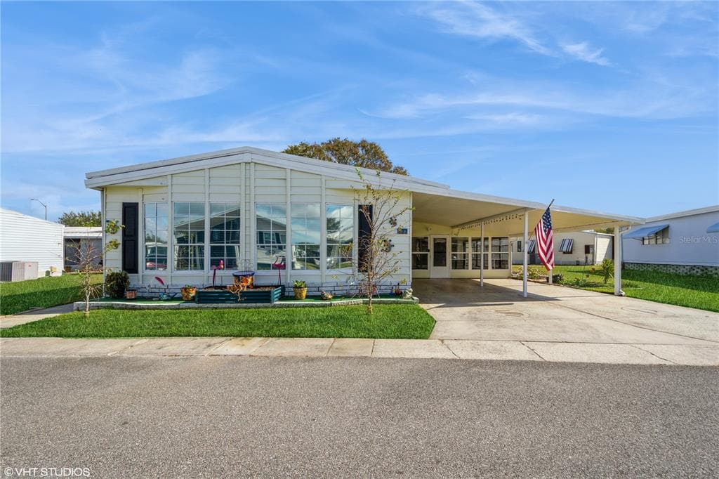 233 TARPON LANE OLDSMAR, FL 34677