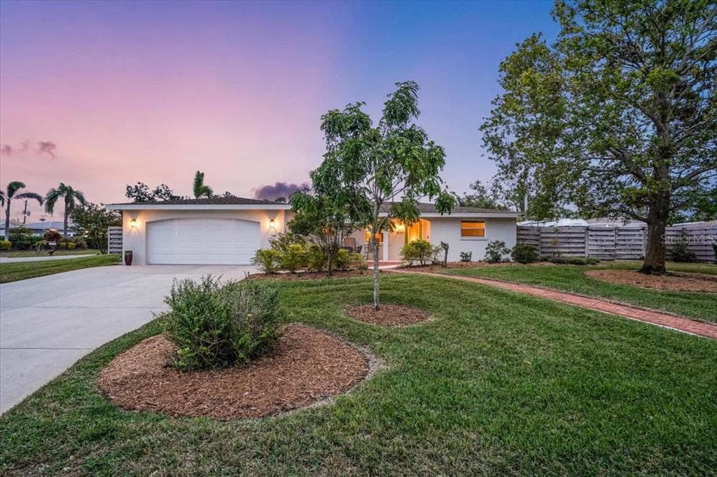 1854 COCKLESHELL DRIVE SARASOTA, FL 34231