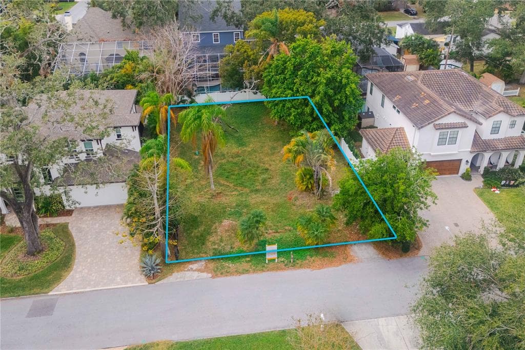 4615 S WOODLYNNE AVENUE TAMPA, FL 33611