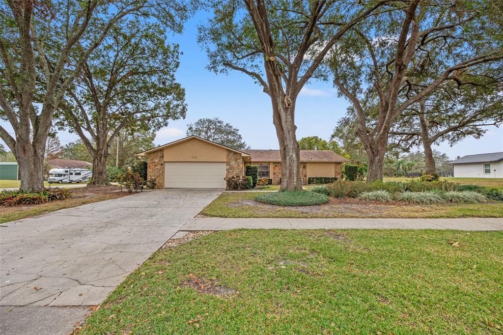 35126 PERCH DRIVE ZEPHYRHILLS, FL 33541
