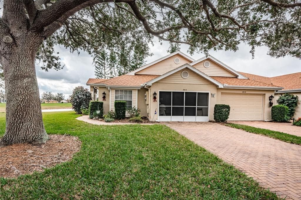 2015 FALL RIVER COURT SUN CITY CENTER, FL 33573