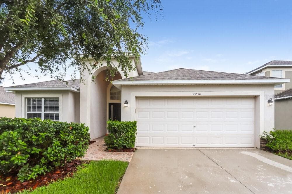 2230 COLVILLE CHASE DRIVE RUSKIN, FL 33570
