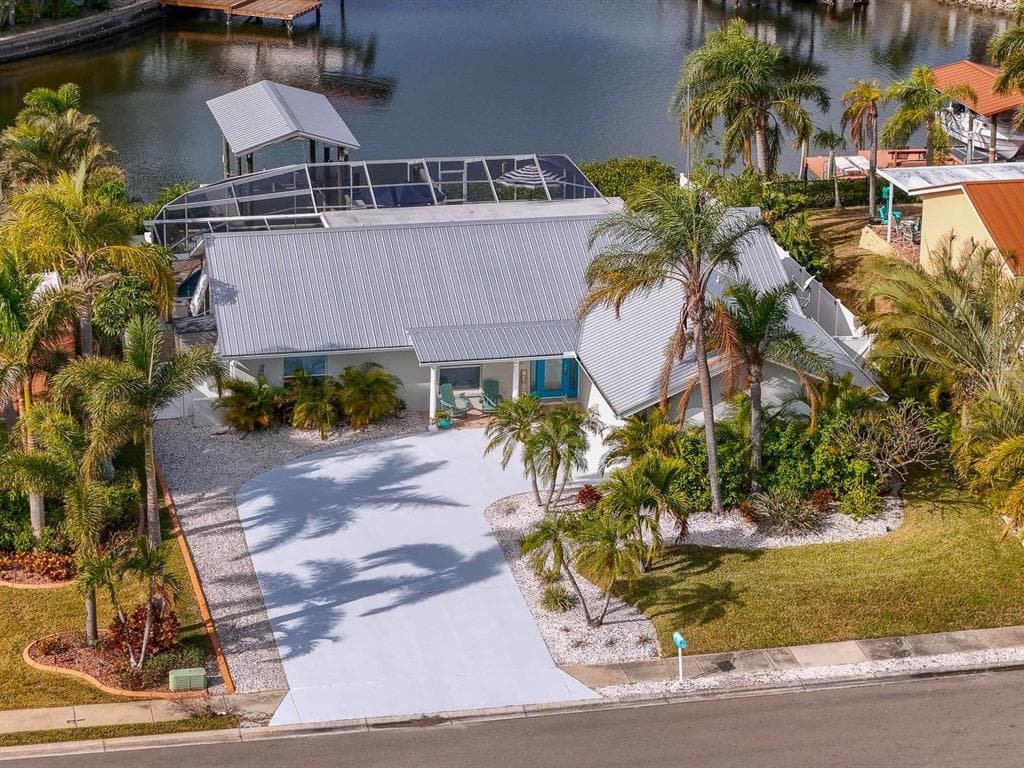 6526 BIMINI COURT APOLLO BEACH, FL 33572