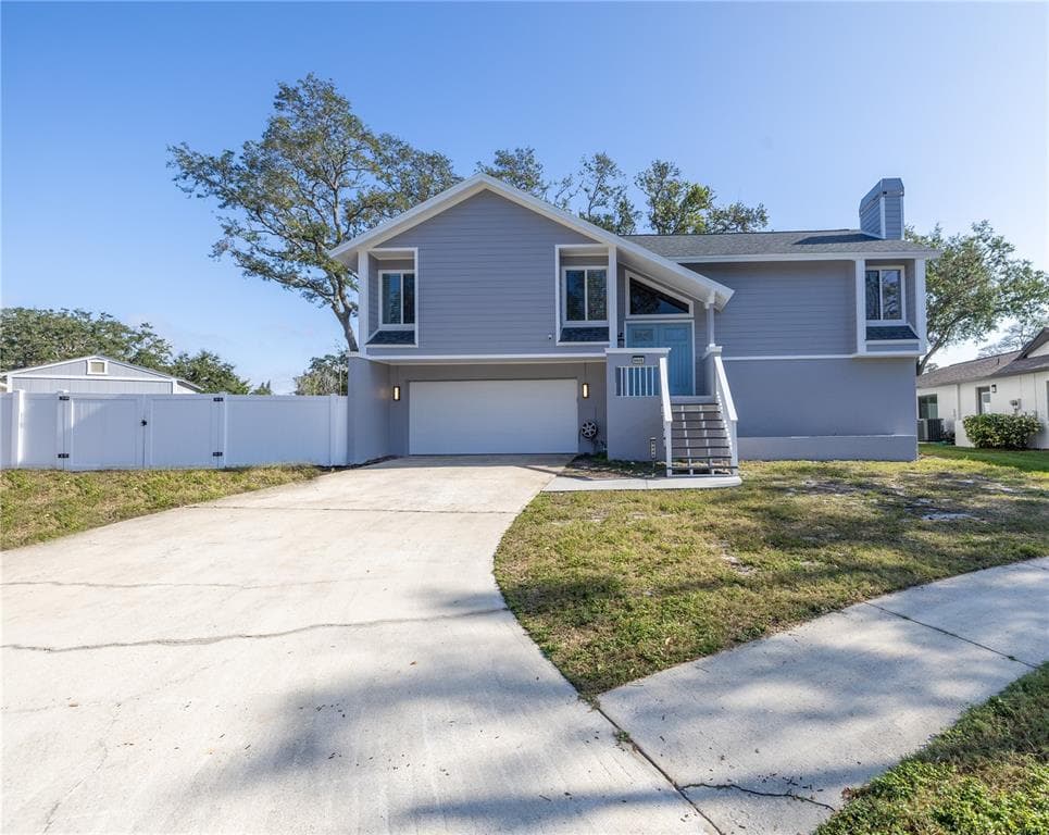 9446 LAURA ANNE DRIVE SEMINOLE, FL 33776