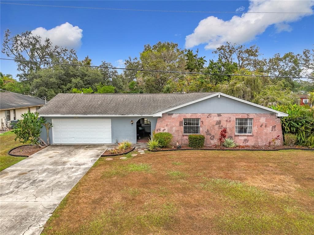 2110 CLIFTON DRIVE VALRICO, FL 33594
