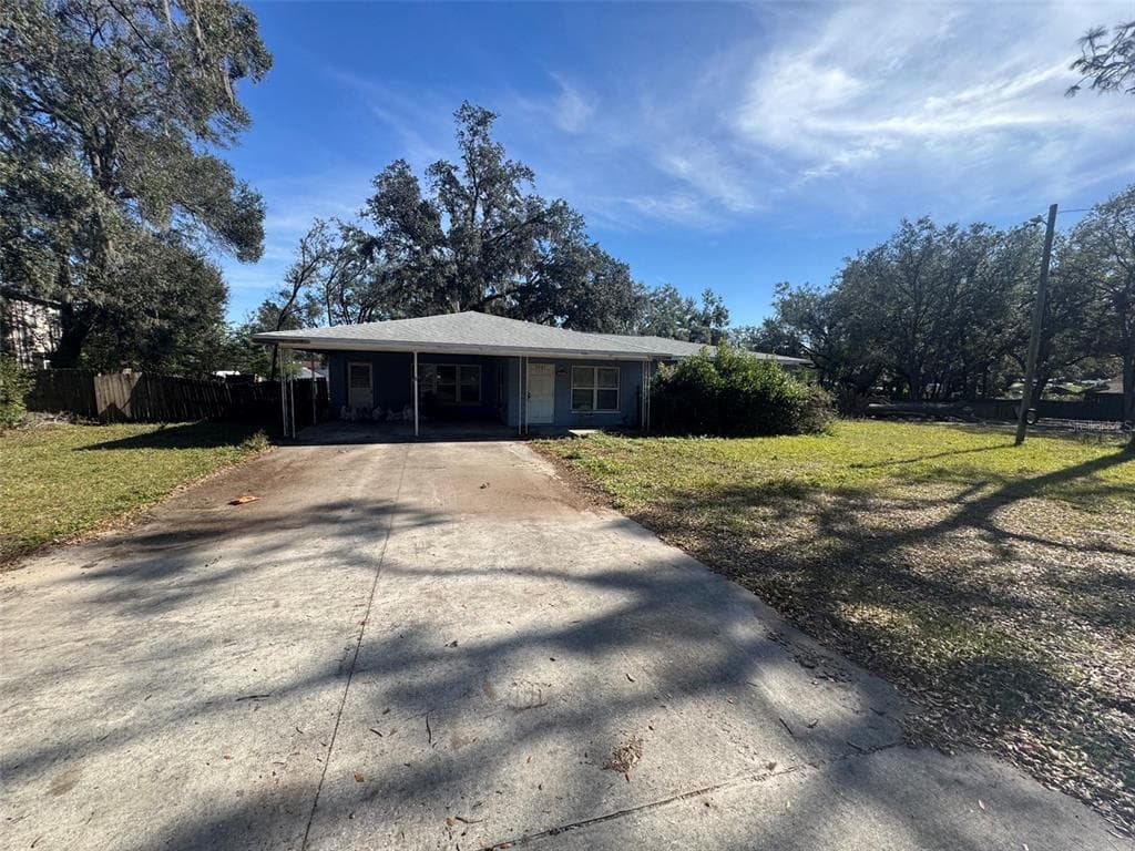 5645 PEACH AVENUE SEFFNER, FL 33584