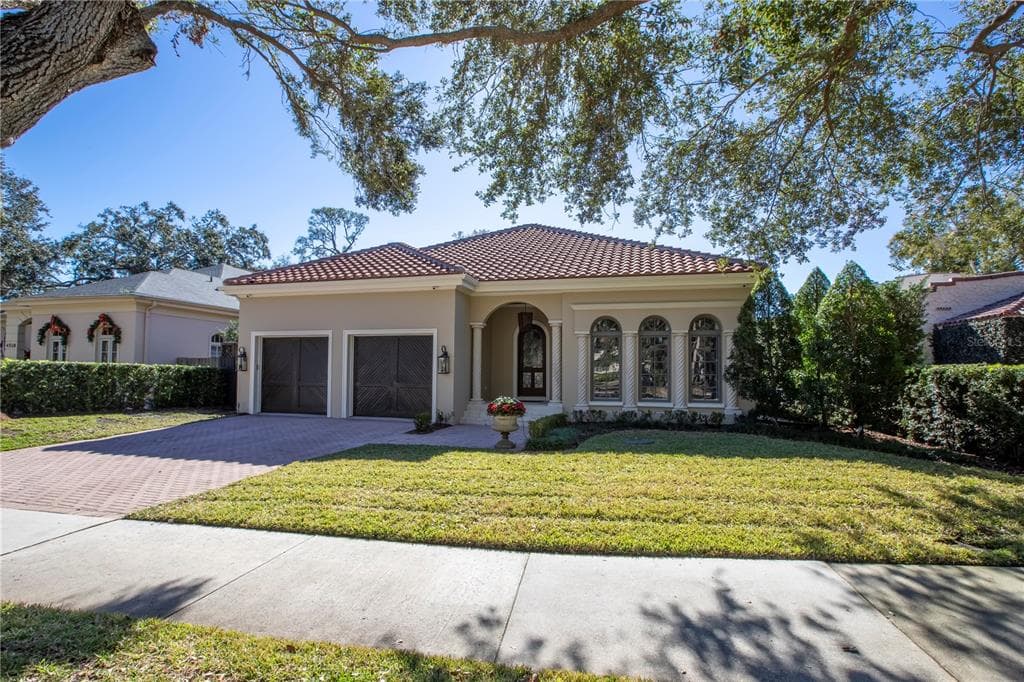 4520 W WOODMERE ROAD TAMPA, FL 33609