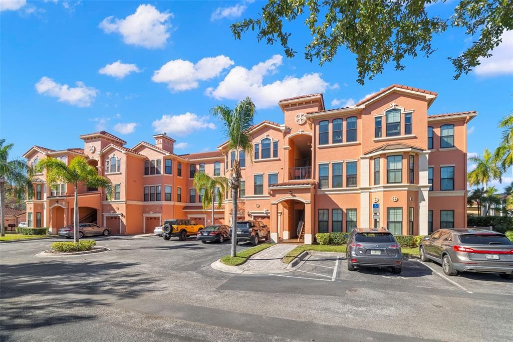 2705 VIA MURANO UNIT 117 CLEARWATER, FL 33764
