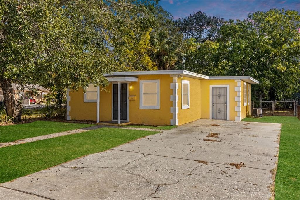 1310 PRESTON STREET S ST PETERSBURG, FL 33712